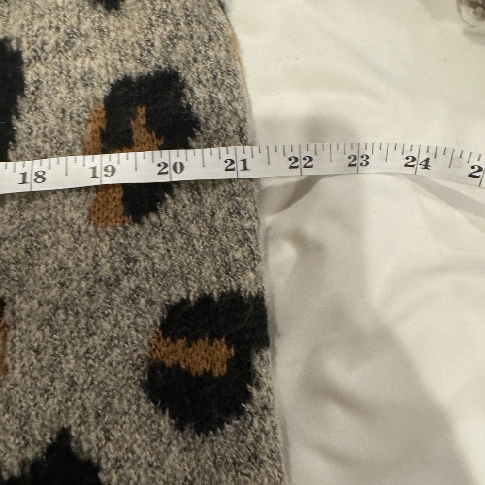 Fortune and Ivy leopard cheetah cardigan - Picture 5 of 6